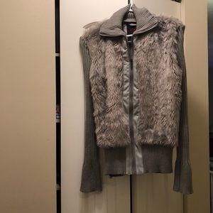 Sweater with faux fur front